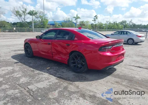 2016 Dodge Charger Sxt z USA, uszkodzony, nr VIN 2C3CDXHG2GH132909